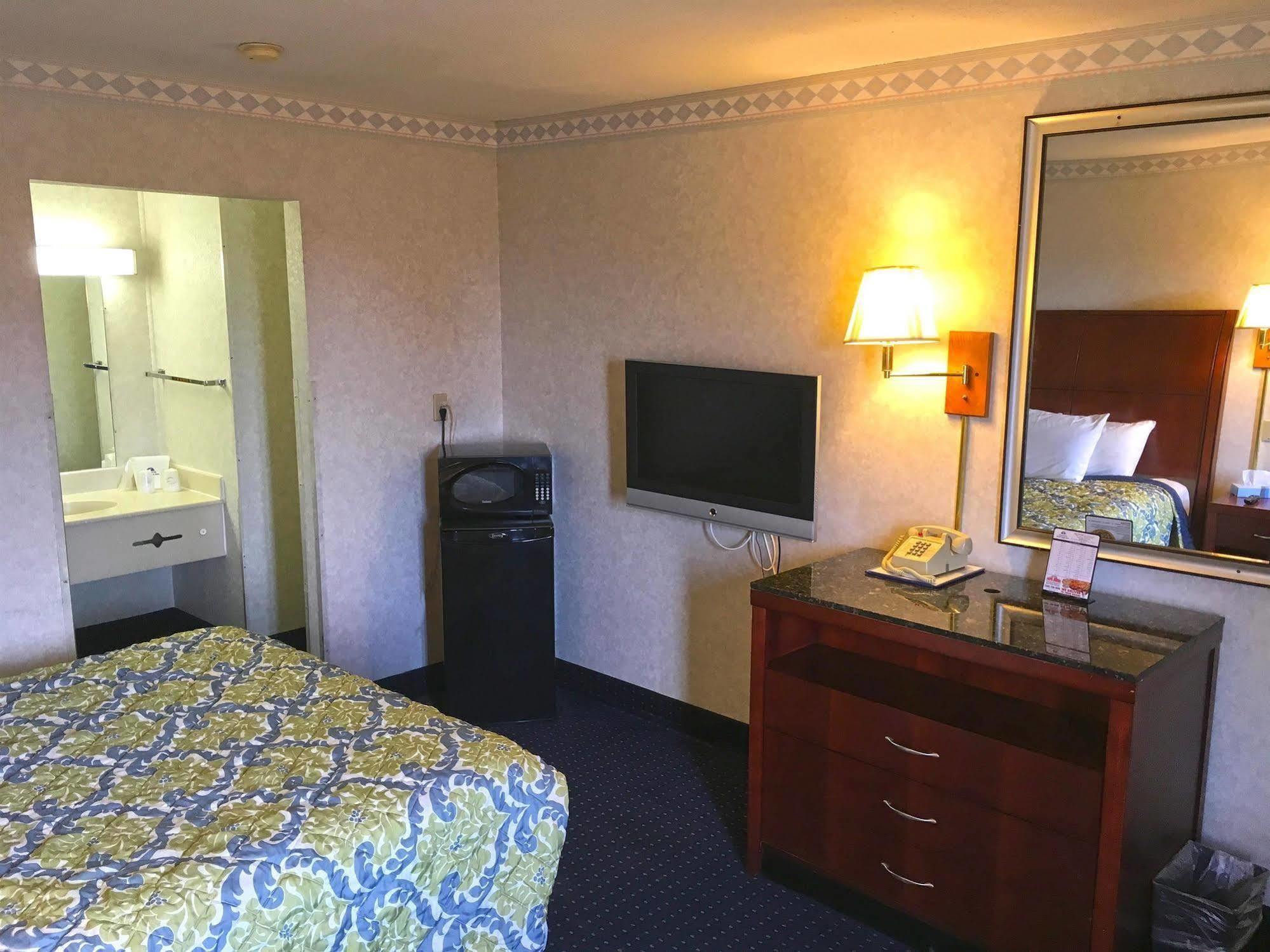 Americas Best Value Inn Of Decatur Экстерьер фото